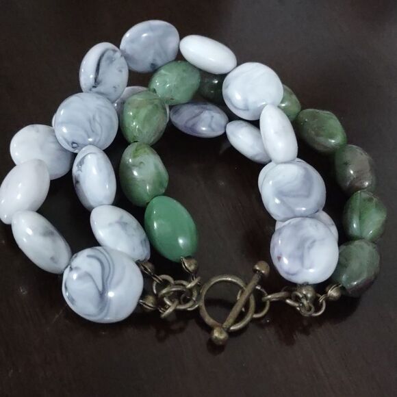 Women's Blue and Green Beaded Three Strand Bracelet with Toggle Clasp - Picture 3 of 6